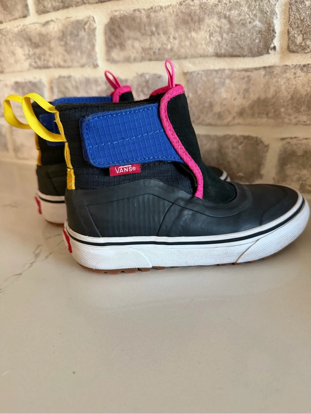 Vans Kids High-Top MTE shoes. Size kids 12